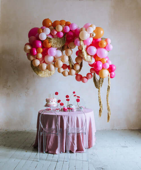 Flesh-colored linking balloons