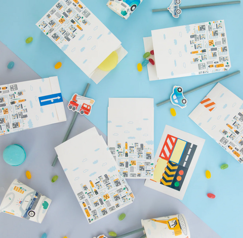 skanestu maisiukai saldainiams maiseliai sveciams sventes dekoracijos masinos automobiliu tema