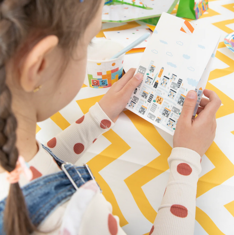 skanestu maisiukai saldainiams maiseliai sveciams sventes dekoracijos masinos automobiliu tema