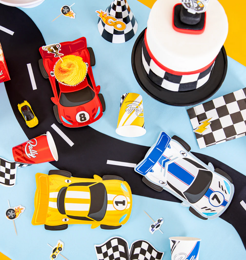 zvakutes tortui lenktiniu masinu tema gimtadienis