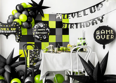 Gaming tematikos Happy Birthday folinis balionas
Gamer gimtadienio dekoracija su foliniu balionu
Folinis balionas žaidimų gerbėjų gimtadieniui