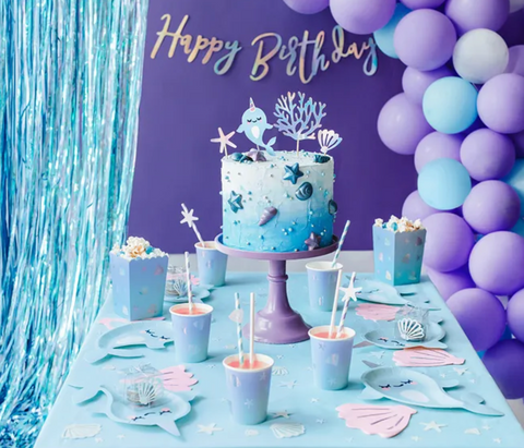 dekoracinė užuolaida lietutis auksinė sidabrinė rožinė melyna juoda spalva gimtadienio dekoracijos