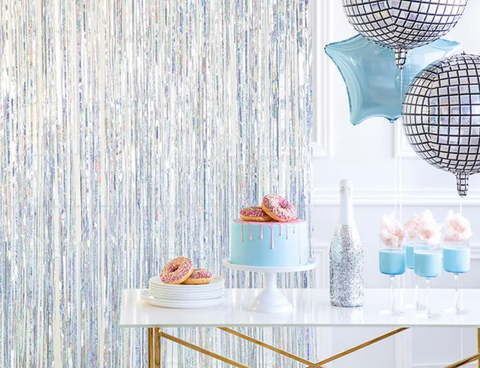 dekoracinė užuolaida lietutis auksinė sidabrinė rožinė melyna juoda spalva gimtadienio dekoracijos