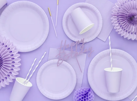 šviesiai violetinės levandu spalvos lekstutes lekstes gimtadieniu sventei spalvu vakarelis idejos dekoracijos