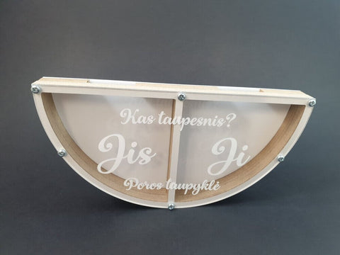 Wooden money box - "Who is more thrifty?"