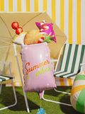 „Rožinis kokteilio formos folinis balionas „Summer vibes“ su vaisiais, skėčiu ir dryžuotu šiaudeliu“.