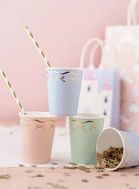 puodeliai puodukai gimtadieniui dekoracijos vienaragiu princesiu tema svente