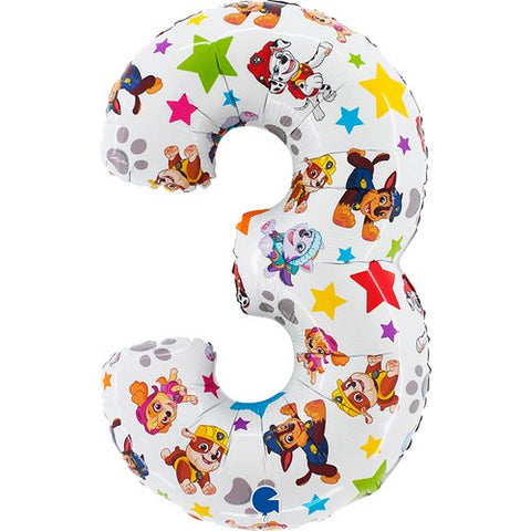 Baltas folinis skaičiaus formos balionas su „Šuniukų patrulio“ (Paw Patrol) herojais ir spalvotomis žvaigždėmis.