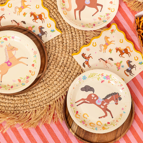 gimtadienio dekoracijos arkliukų tema ūkio gyvūnai šventė