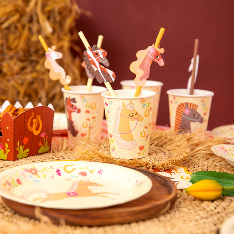 arkliukai dekoracijos gimtadieniui stalo reikmenys puodeliai ūkio gyvūnai šventė dekoras